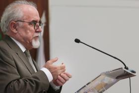 MINISTRO ACREDITA QUE GREVE DA FUNÇÃO PÚBLICA NÃO AFETARÁ POTENCIAL DE CONFIANÇA