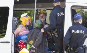 MAIS DE CEM DETIDOS EM MANIFESTAÇÃO CONTRA NATO EM BRUXELAS – ORGANIZADORES