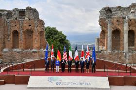 PRESIDENTE DA CE NEGA QUE TRUMP TENHA SIDO AGRESSIVO COM OS ALEMÃES