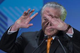 JUIZ BRASILEIRO AUTORIZA PRESIDENTE TEMER A PRESTAR DEPOIMENTO POR ESCRITO