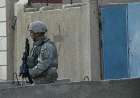 EUA PERDERAM RASTO A MIL MILHÕES DE DÓLARES EM ARMAS QUE FORAM PARAR A EXTREMISTAS