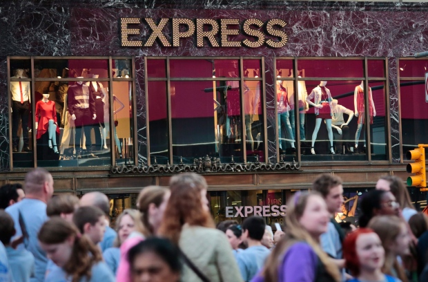 Loja Express na Times Square de Nova Iorque - 9 de março de 2016. (AP Photo / Bebeto Matthews)