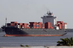 POLUIÇÃO DO AR GERADA POR NAVIOS NÃO É CONTABILIZADA MAS É SIGNIFICATIVA – AMBIENTALISTAS