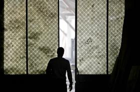 SUBCHEFE DA GUARDA PRISIONAL E MAIS CINCO ARGUIDOS ACUSADOS DE CORRUPÇÃO, EXTORSÃO E BURLA