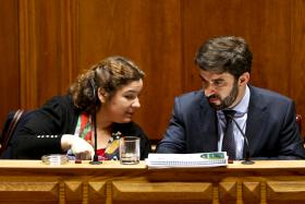 GOVERNO RESPONDE A PRESIDENTE DO CDS-PP E REJEITA “SUSPEITAS DE POLITIQUICE” NOS CONTRATOS COM COLÉGIOS