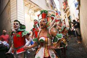 BANCAS DO ARRAIAL DE ALFAMA, EM LISBOA, CRITICAM JUNTA POR FALTA DE MÚSICA