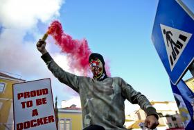 ESTIVADORES EM GREVE EM 10 DE JULHO CONTRA PRÁTICAS “ANTI-SINDICAIS” NOS PORTOS