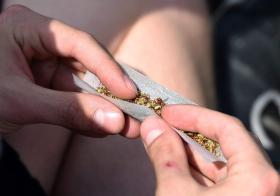 MERCADO DA DROGA CONTINUA A CRESCER COM MAIS SUBSTÂNCIAS PERIGOSAS, ALERTA ONU