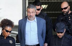 EX-MINISTRO BRASILEIRO ANTONIO PALOCCI  É CONDENADO A 12 ANOS DE PRISÃO