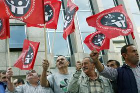 TRABALHADORES DA EMEF INICIAM 2.ª FEIRA GREVE 3 HORAS POR DIA CONTRA O DESMEMBRAMENTO DA EMPRESA