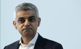LONDRES/ATENTADOS: EMBAIXADOR DOS EUA NO REINO UNIDO ELOGIA TRABALHO DE AUTARCA SADIQ KHAN