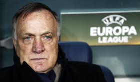 DICK ADVOCAAT TOMOU POSSE COMO SELECIONADOR DE FUTEBOL DA HOLANDA