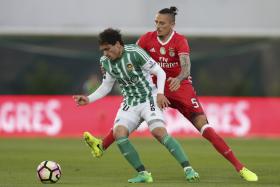 KROVINOVIC HONRADO POR VESTIR A MESMA CAMISOLA DO ‘REI’ EUSÉBIO