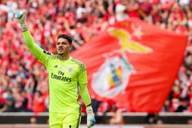 BENFICA CONFIRMA VENDA DE EDERSON AO MANCHESTER CITY POR 40 MILHÕES DE EUROS