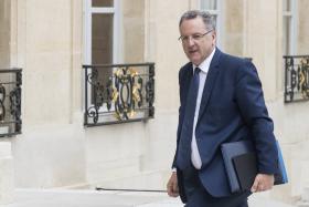 JUSTIÇA FRANCESA ABRE INVESTIGAÇÃO A MINISTRO DE EMMANUEL MACRON