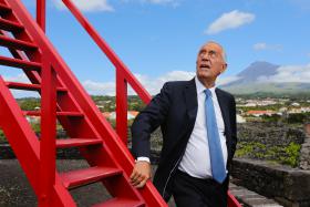 MARCELO ENCONTROU-SE COM VELHOS BALEEIROS NAS LAJES DO PICO