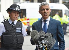 PRESIDENTE DA CÂMARA DE LONDRES RECUSA QUE TRUMP DIVIDA AS COMUNIDADES
