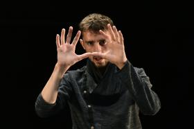 ESPETÁCULO “UM SOLO PARA A SOCIEDADE” ESTREIA-SE SEXTA-FEIRA NO TEATRO VIRIATO