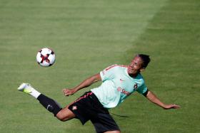 BRUNO ALVES DIZ QUE VITÓRIA NO EURO2016 COLOCA PORTUGAL COMO FAVORITO NA TAÇA DAS CONFEDERAÇÕES