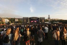ÚLTIMA NOITE DO PRIMAVERA SOUND VAI DOS SONS DE ELZA SOARES AOS DE APHEX TWIN