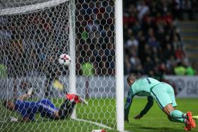 RONALDO ISOLA-SE NO TERCEIRO LUGAR DOS MELHORES MARCADORES DE SELEÇÕES EUROPEIAS