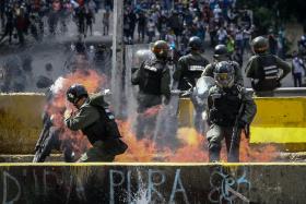 VENEZUELA: IGREJA CATÓLICA CONDENA USO EXCESSIVO DA FORÇA CONTRA MANIFESTANTES OPOSITORES