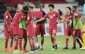 QATAR VENCE COREIA DO SUL, MAS ARRISCA SANÇÕES DA FIFA POR APOIO AO EMIR