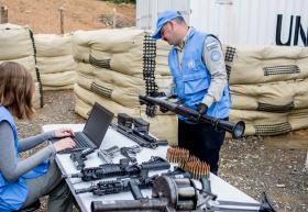 FARC DA COLÔMBIA TERMINAM ENTREGA DE ARMAS À ONU