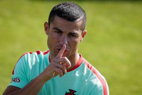 RONALDO DE “CONSCIÊNCIA TRANQUILA” COM ACUSAÇÃO DE FUGA AO FISCO