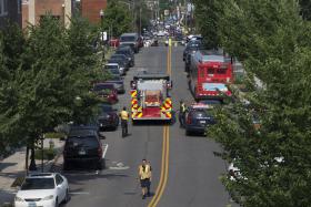 TRUMP ANUNCIA MORTE DE SUSPEITO DO TIROTEIO EM VIRGÍNIA, BERNIE SANDERS DENUNCIA “ATO ABJETO”