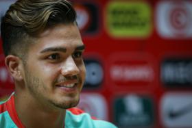 ANDRÉ SILVA DIZ QUE PORTUGAL TEM UM “LONGO CAMINHO” PARA CHEGAR À FINAL DA TAÇA DAS CONFEDERAÇÕES