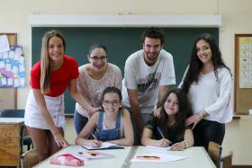 JOVENS UNIVERSITÁRIOS DO PORTO DÃO EXPLICAÇÕES GRATUITAS A CRIANÇAS CARENCIADAS