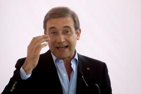 PASSOS COELHO CONTRARIA ANTÓNIO COSTA SOBRE PERSPETIVA POSITIVA DA DÍVIDA
