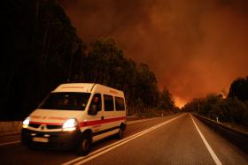 UM BOMBEIRO DESAPARECIDO E VÁRIOS FERIDOS NO INCÊNDIO EM PEDRÓGÃO GRANDE