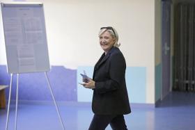 MARINE LE PEN ELEITA DEPUTADA PELA PRIMEIRA VEZ EM FRANÇA