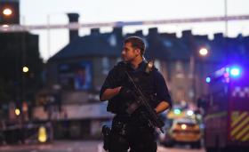 ATROPELAMENTO EM LONDRES TRATADO COMO “POTENCIAL ATAQUE TERRORISTA” – PM BRITÂNICA