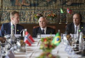 MICHEL TEMER EXALTA REFORMAS NA NORUEGA ENQUANTO SE DEFENDE DE DENÚNCIAS NO BRASIL