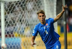 BENFICA CONFIRMA CONTRATAÇÃO DO MÉDIO ESLOVACO MARTIN CHRIEN