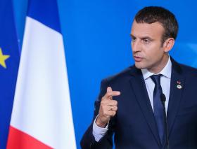 MACRON E TRUMP “PRONTOS PARA RESPOSTA COMUM EM CASO DE ATAQUE QUÍMICO” NA SÍRIA