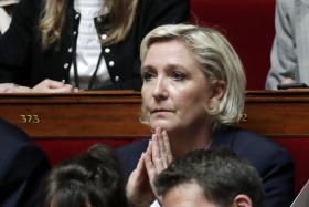 LE PEN FORMALMENTE ACUSADA DE ABUSO DE CONFIANÇA EM CASO DE FUNDOS DO PE
