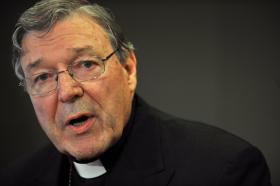 CARDEAL GEORGE PELL ACUSADO DE ABUSO SEXUAL DE MENORES NA AUSTRÁLIA