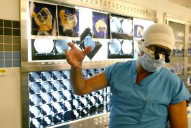 CADA VEZ MAIS DOENTES DE MÉDICOS CONVENCIONAIS REFERENCIADOS PARA ALTERNATIVAS E O OPOSTO