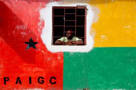 POLÍCIA DISPERSA GRUPO QUE TENTOU PERTURBAR INÍCIO DA CONVENÇÃO DO PAIGC EM BISSAU