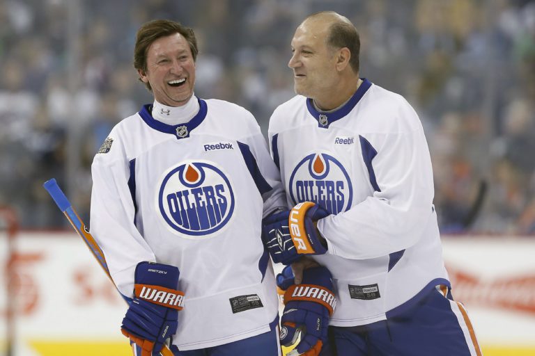 EX-JOGADOR DOS EDMONTON OILERS DAVE SEMENKO FALECEU AOS 59 ANOS