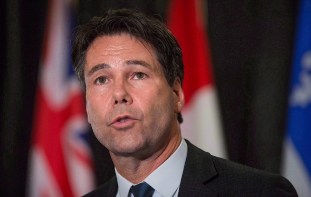 O ministro da Saúde do Ontário, Eric Hoskins. (The Canadian Press/Darryl Dyck)
