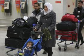 PORTUGAL RECEBEU 1.400 REFUGIADOS DA GRÉCIA E DE ITÁLIA ATÉ 24 DE JULHO -BRUXELAS