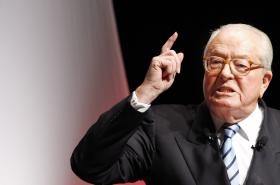 EX-DIRIGENTE DA FRENTE NACIONAL IRÁ A JULGAMENTO POR INCITAÇÃO AO ÓDIO RACIAL NA FRANÇA