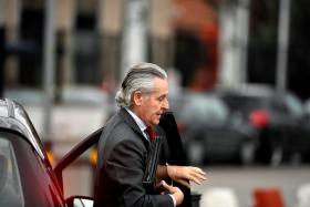 EX-BANQUEIRO ESPANHOL ENCONTRADO MORTO COM TIRO NO PEITO