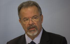 BRASIL ENVIA 10 MIL MILITARES E POLÍCIAS PARA CONTER A VIOLÊNCIA NO RIO DE JANEIRO