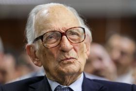 “O PERIGO DE VIOLAÇÃO DA PAZ NUNCA FOI TÃO AGUDO” – ADRIANO MOREIRA